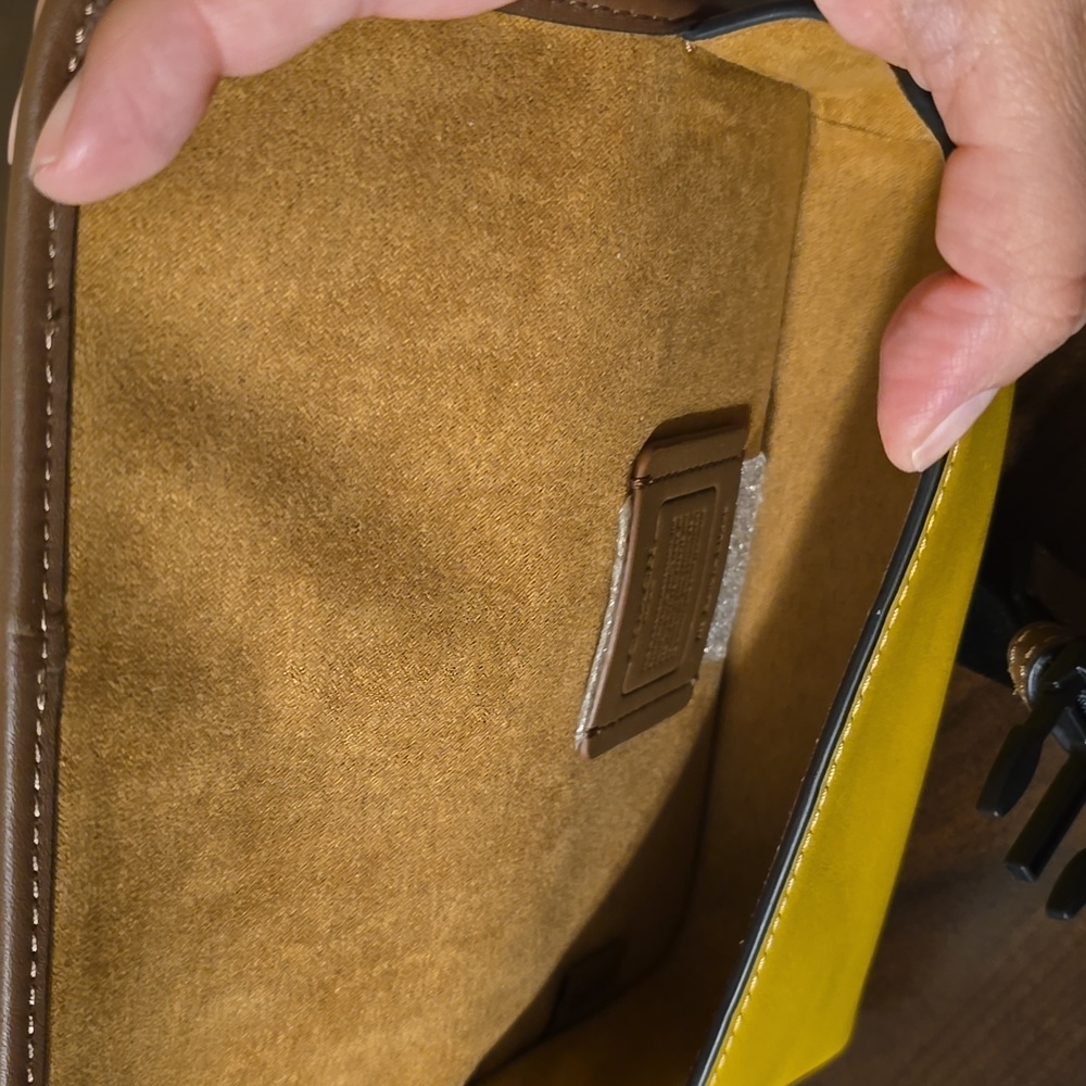 Coach Racer Pouch - Picture 5 of 6